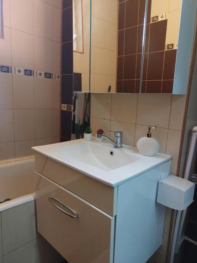 Apartament Central Renovat 3 Camere Bucureşti Exterior foto
